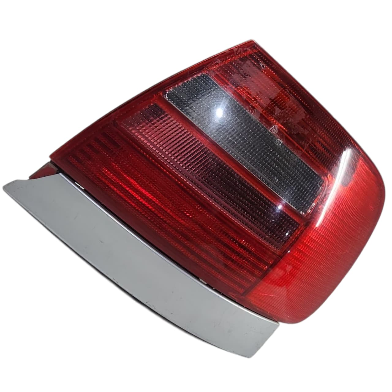 LANTERNA DIREITA AUDI A4 B5 1999 2001 