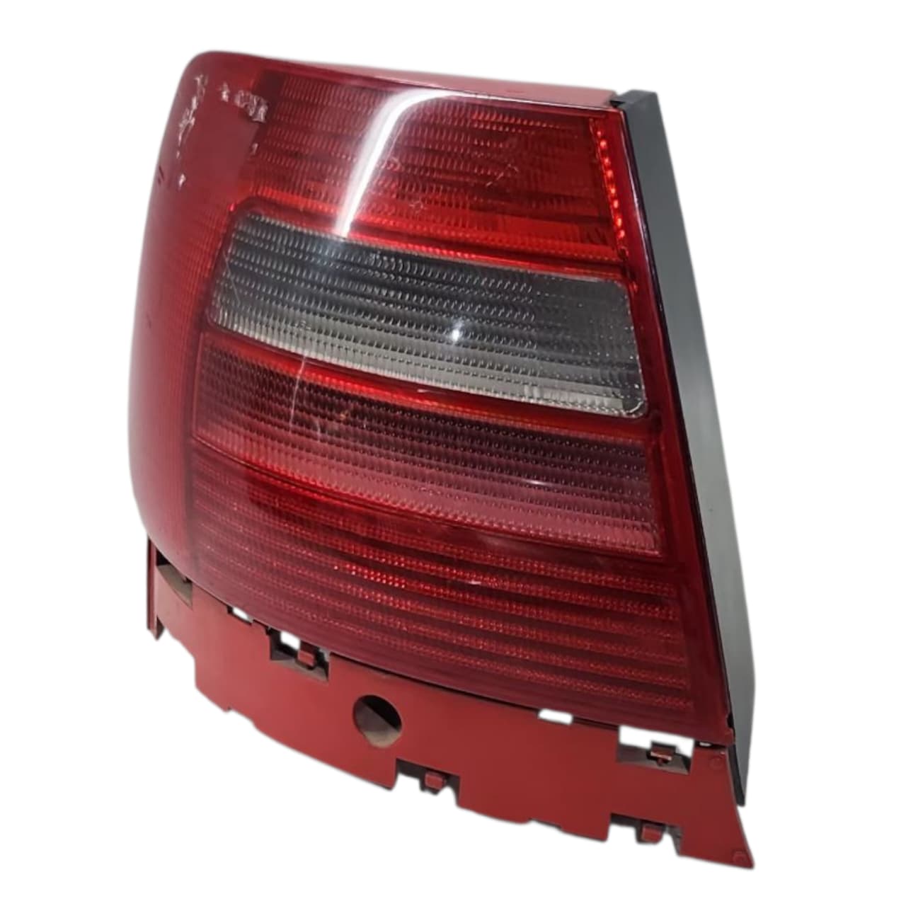 LANTERNA ESQUERDA AUDI A4 B5 SEDAN 1999 2001
