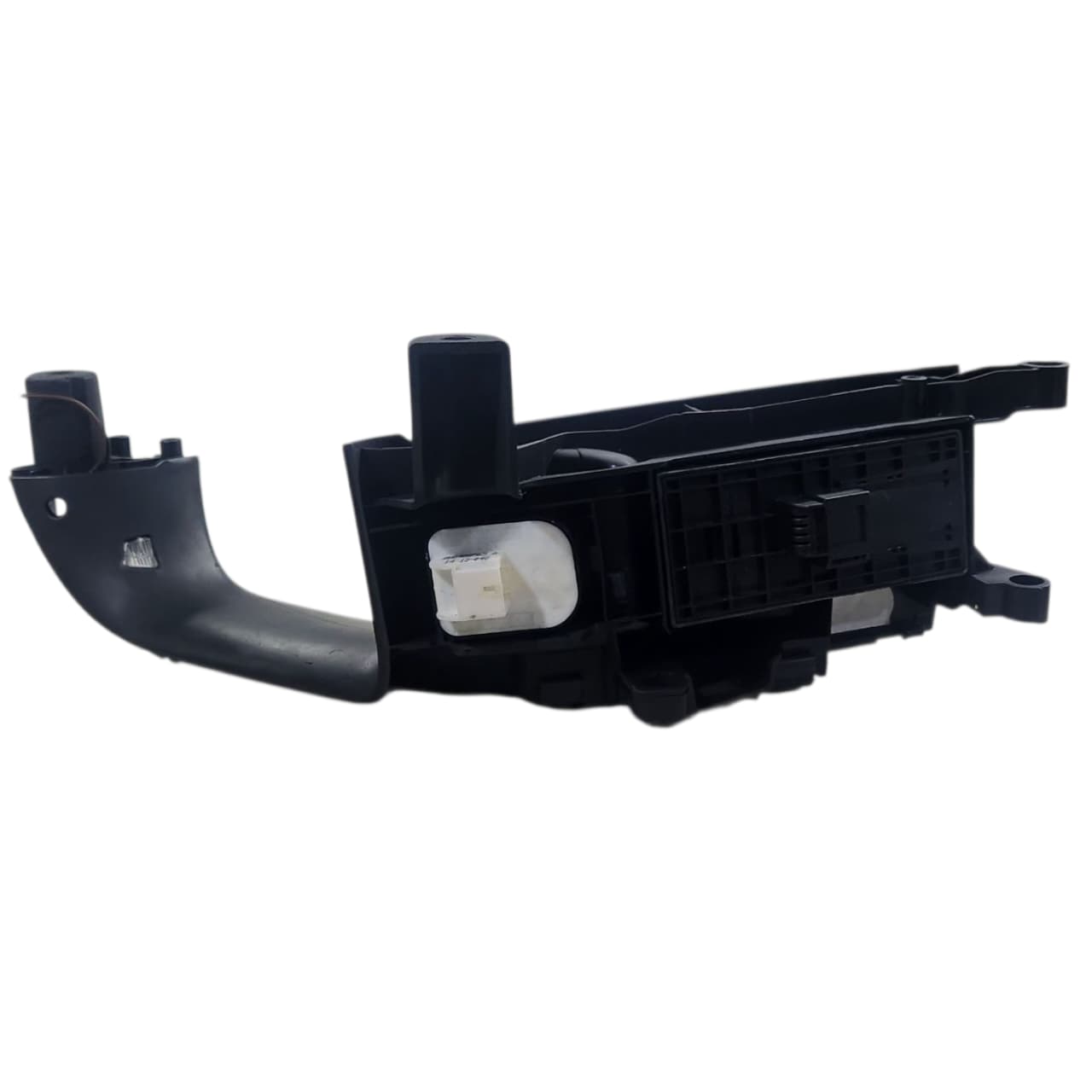 MOLDURA COMANDO VIDRO PORTA DIANT ESQ AUDI Q3 2013 2019 