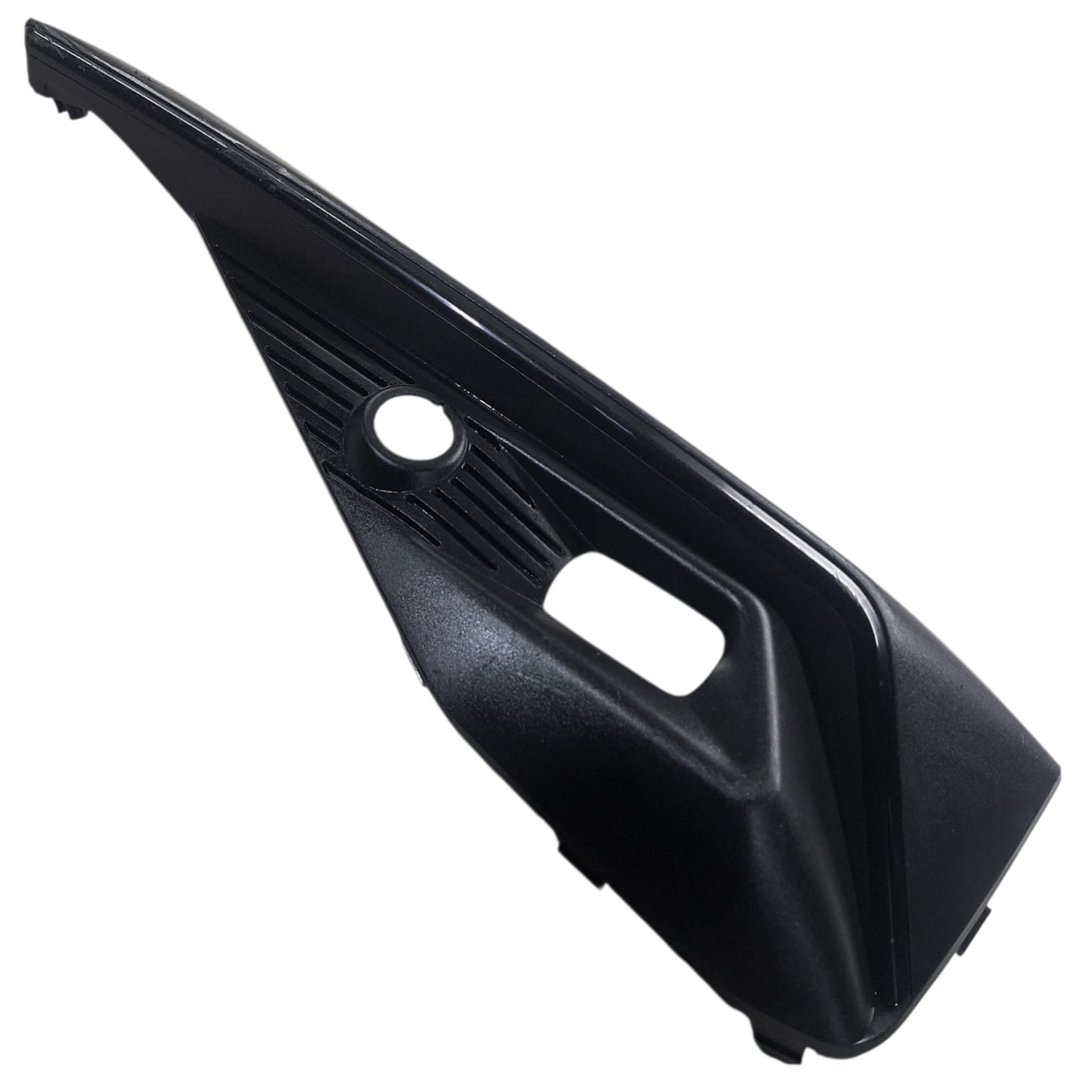 MOLDURA FAROL MILHA ESQUERDO GWM HAVAL H6 2023 2025