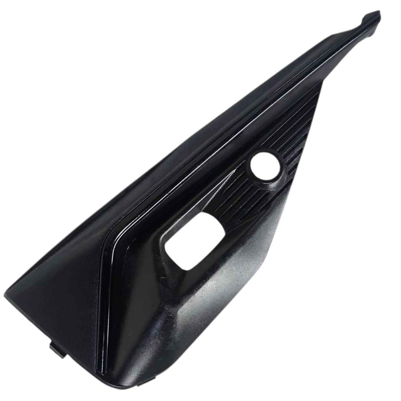 MOLDURA FAROL MILHA DIREITO GWM HAVAL H6 2023 2025