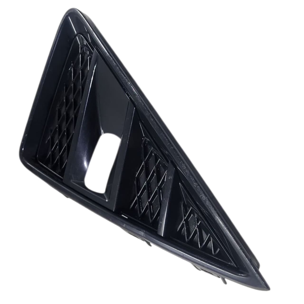 MOLDURA FAROL MILHA DIREITO GWM HAVAL H6 GT 2023 2026