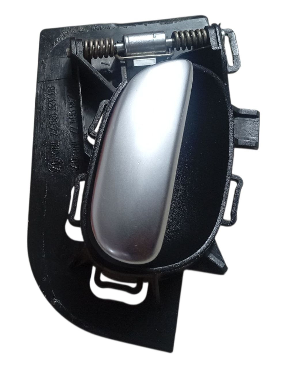 Maçaneta Traseira Esquerda Peugeot 207 2008  2009  211
