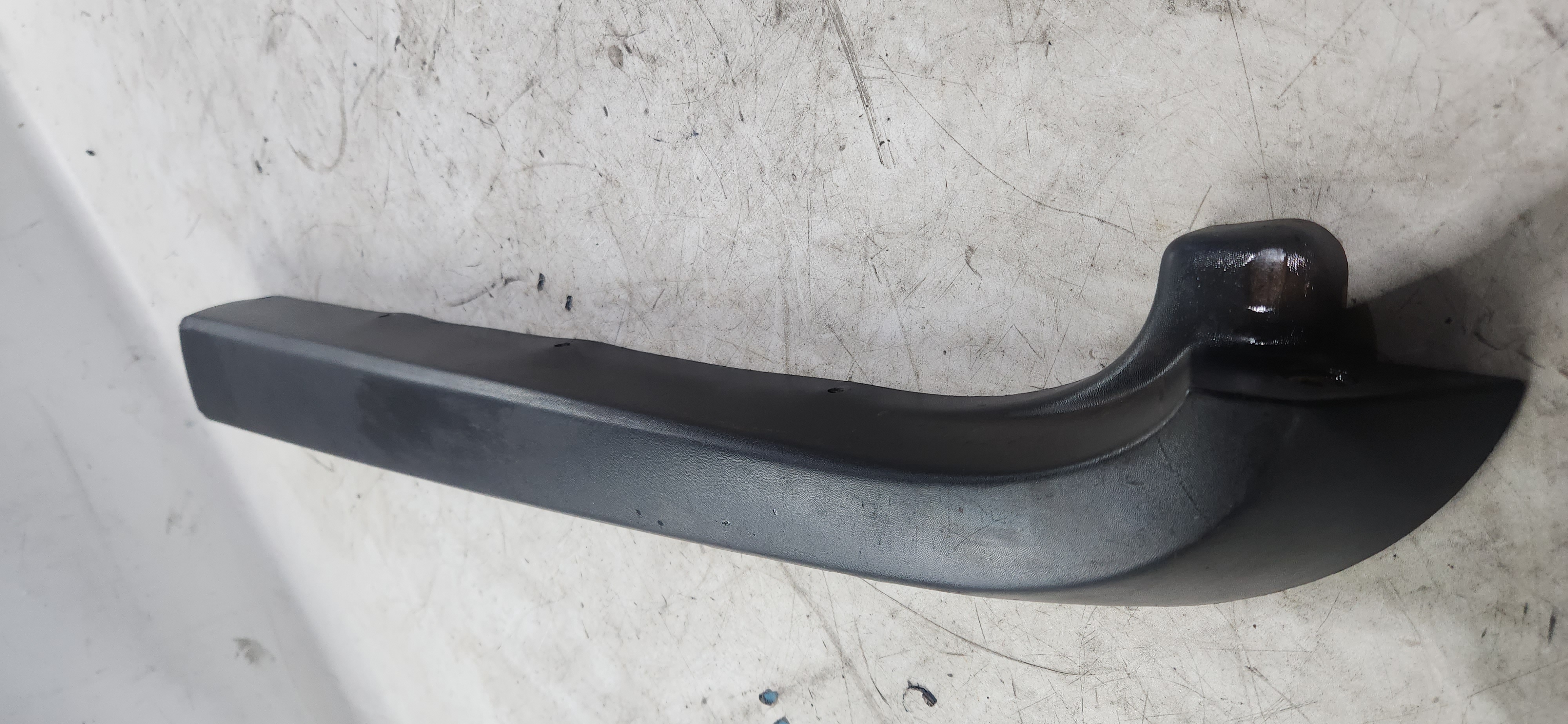 MOLDURA LATERAL ESQUERDA CAÇAMBA DUSTER OROCH 2016 2023