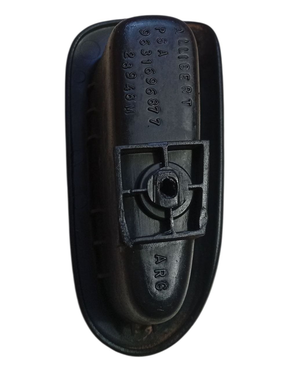 Moldura puxador interno  direito  peugeot 2006