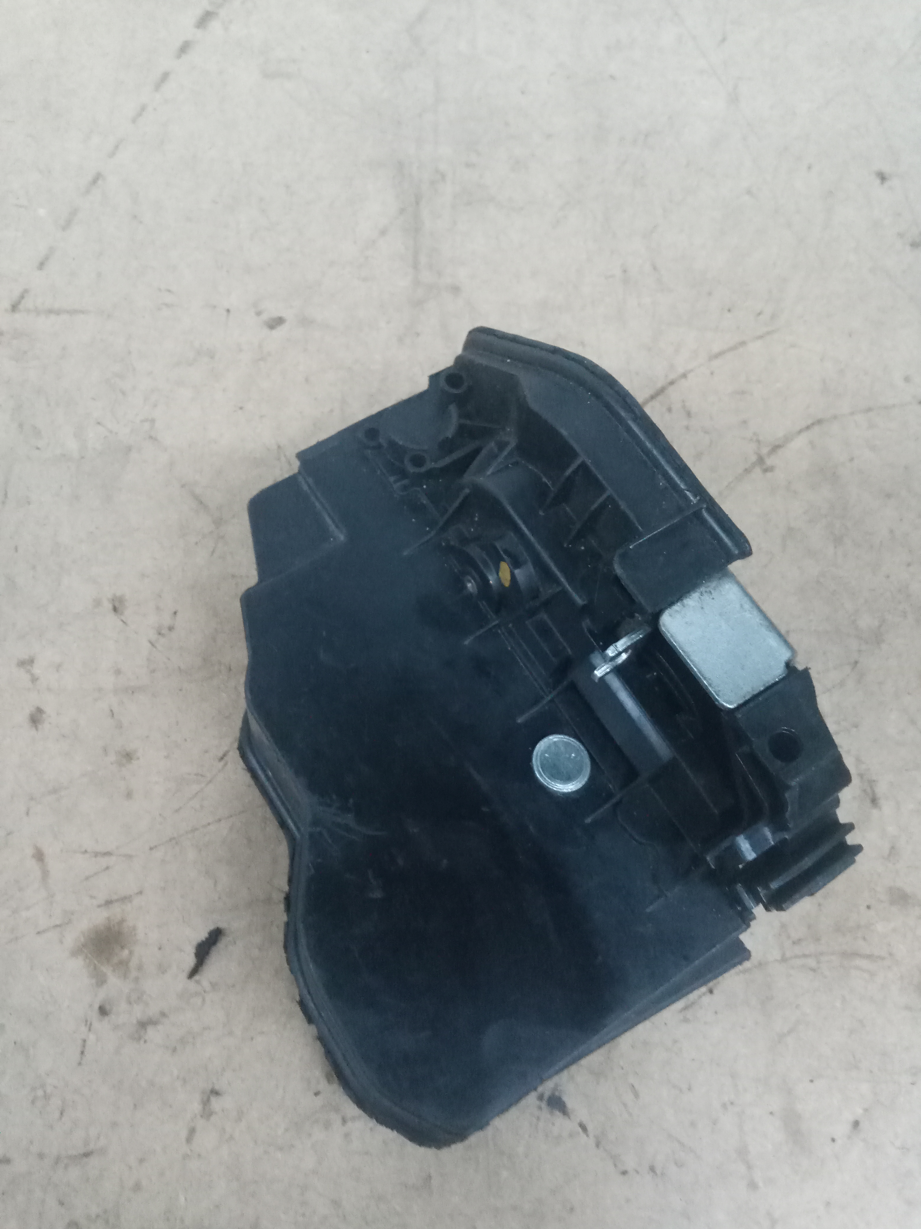Fechadura Trava Porta Traseira Esquerda Bmw X1 E84 2010 2015
