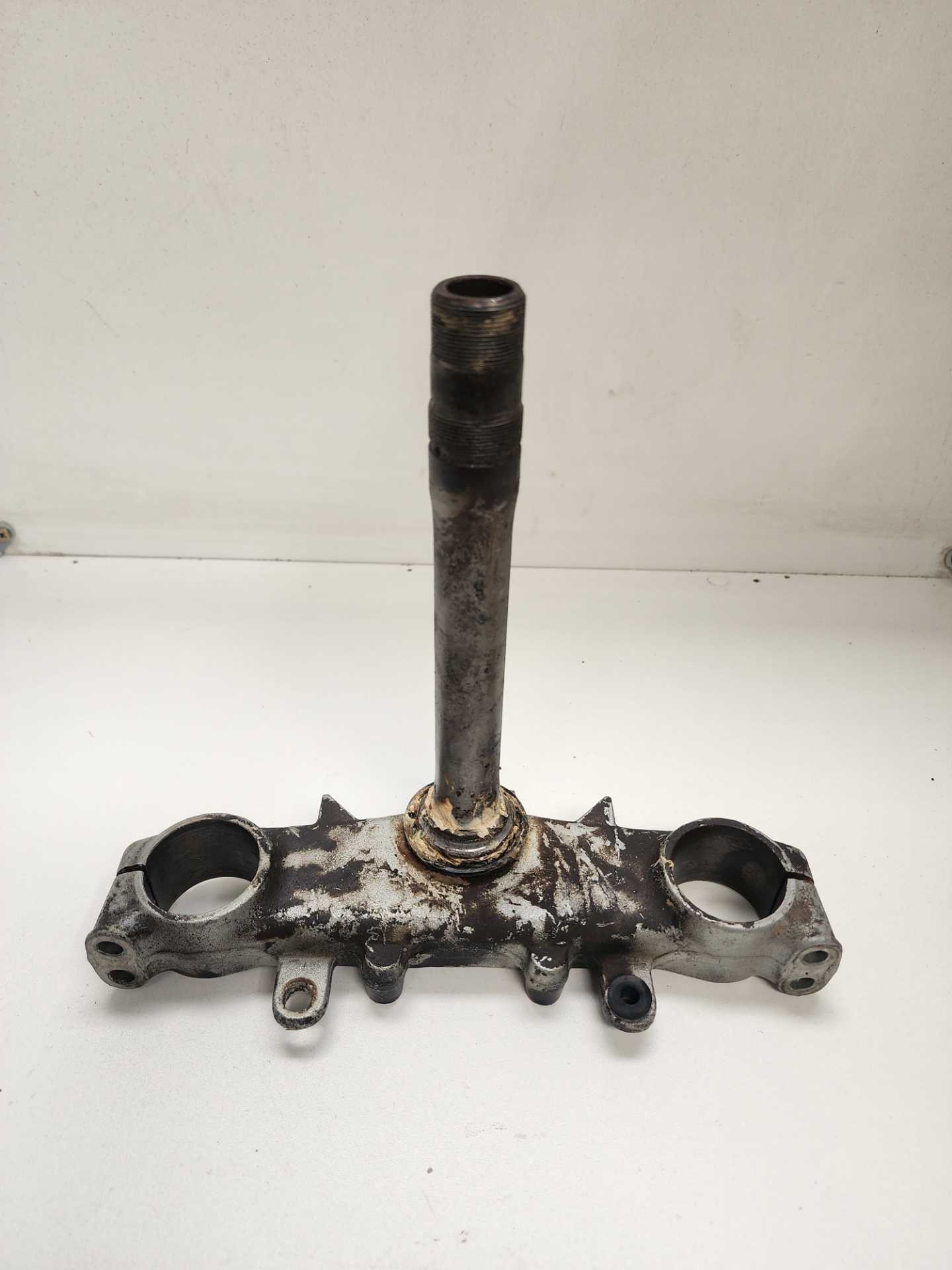 Mesa inferior honda xre 300 2009-2017 prata