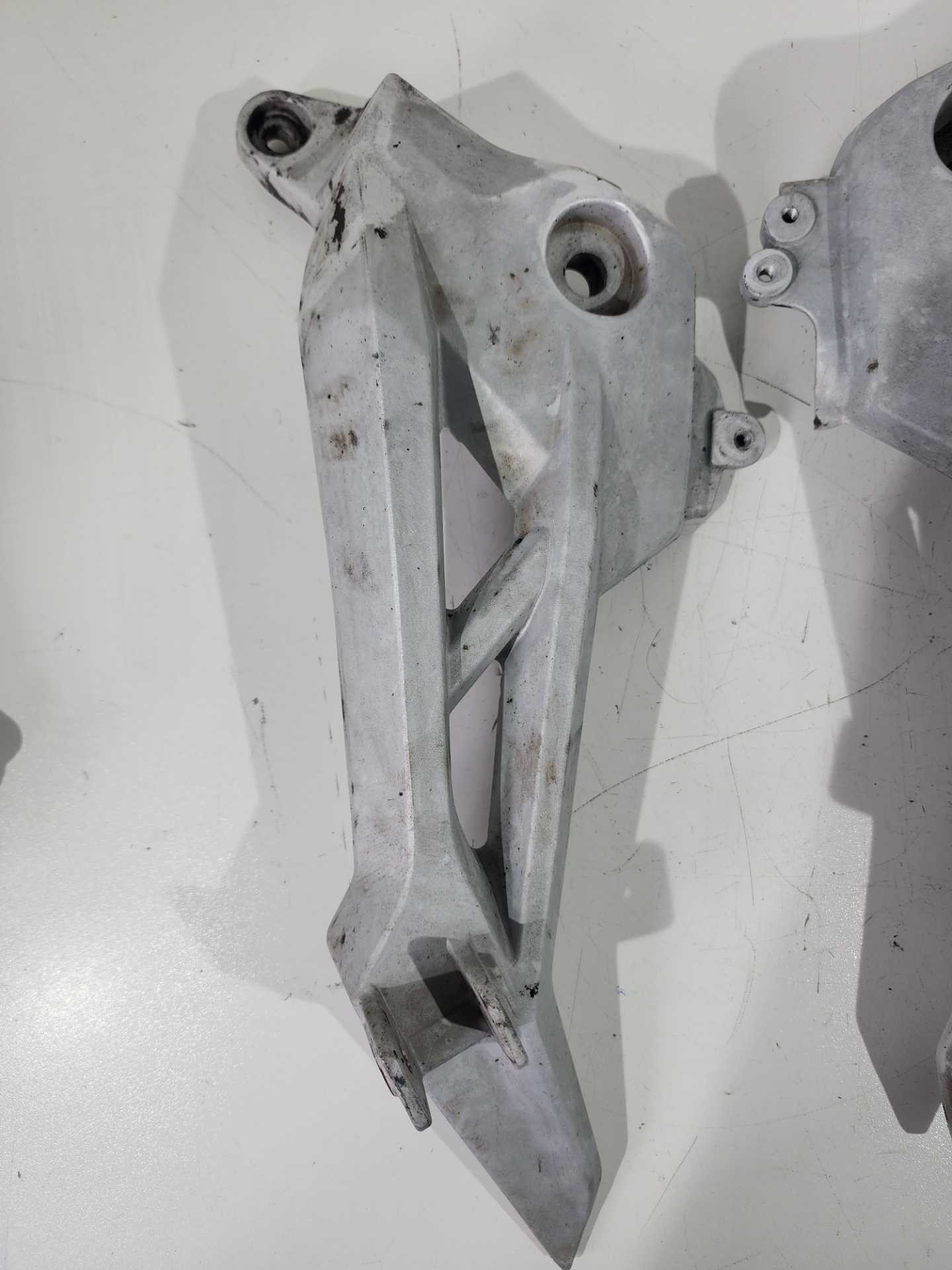 Suporte pedaleira par bacalhau honda cg 160 2016-2024