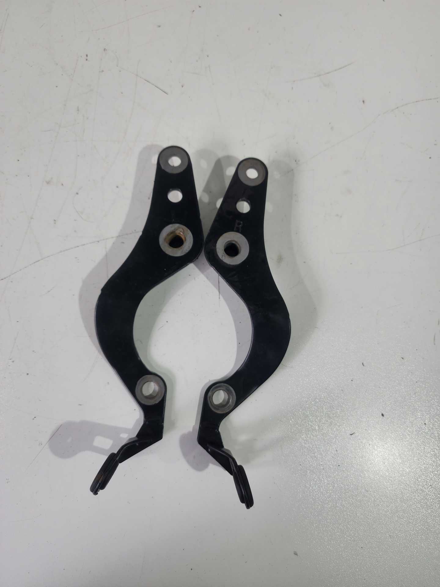 Suporte do espoler Honda cb twister 300 ano 2025