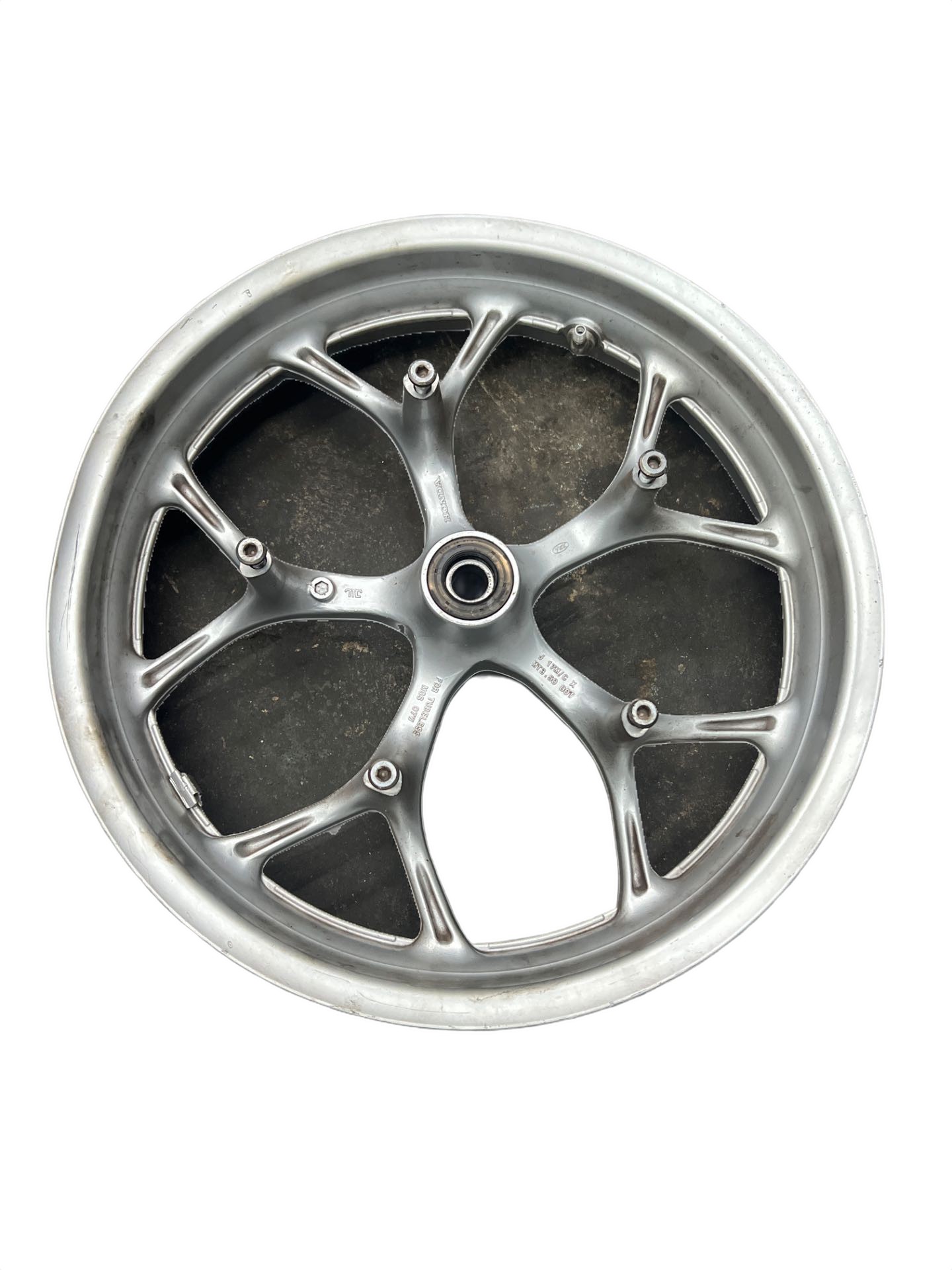 Roda dianteira original nc 750x 16 21 pequeno amassado