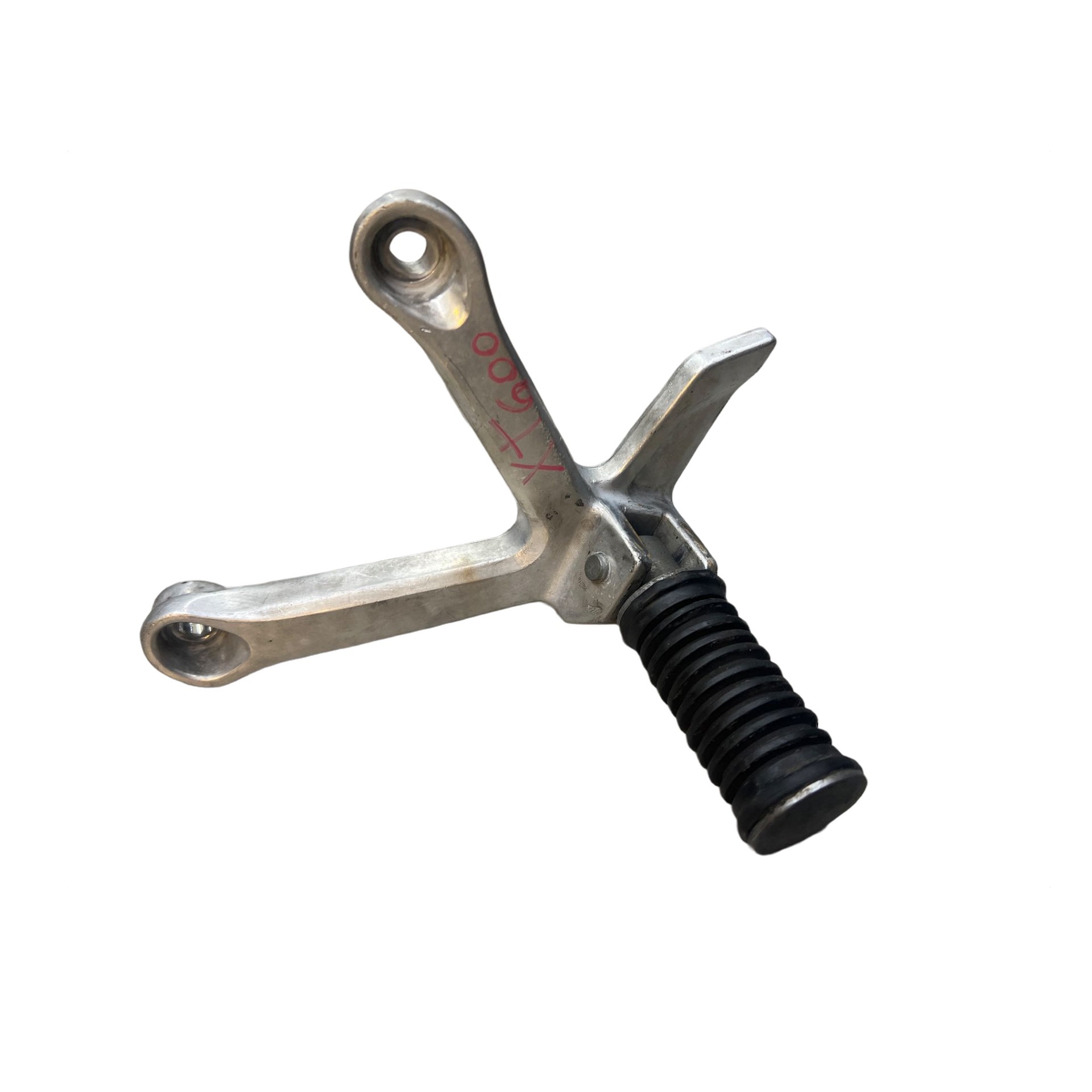 Suporte pedaleira traseira esq original XT 600 2005
