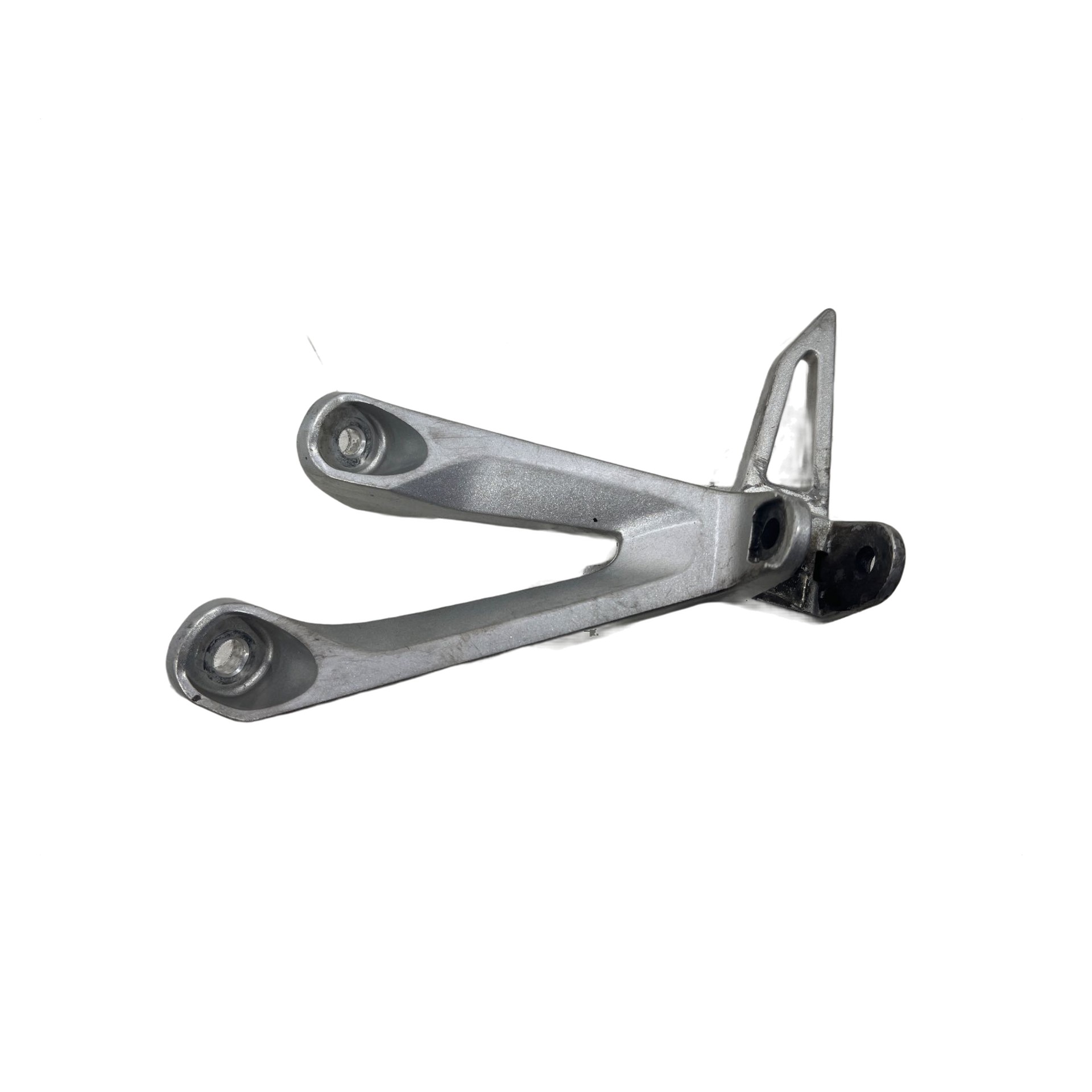 Suporte pedaleira traseira esq original Cb Twister 300 F 25