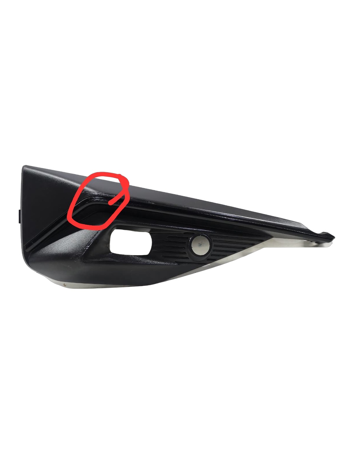 MOLDURA FAROL MILHA DIREITA GWM HAVAL H6 2023 2025 