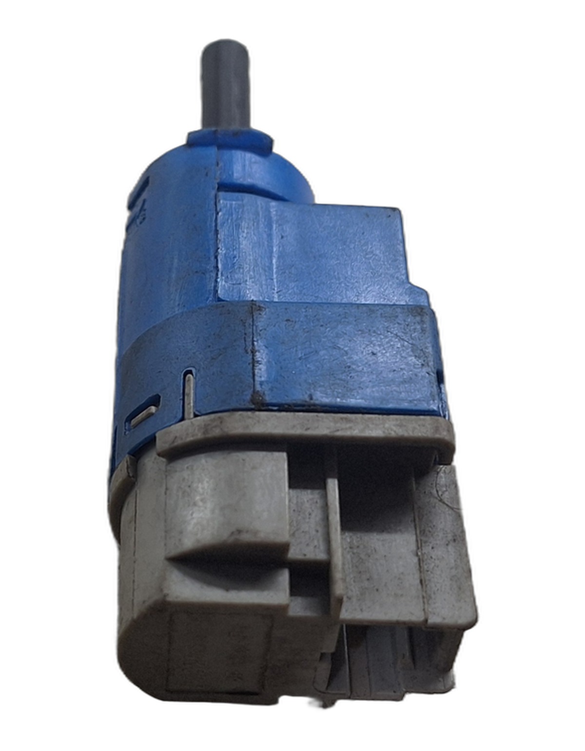 INTERRUPTOR PEDAL EMBREAGEM RENAULT KWID DUSTER SANDERO 2014