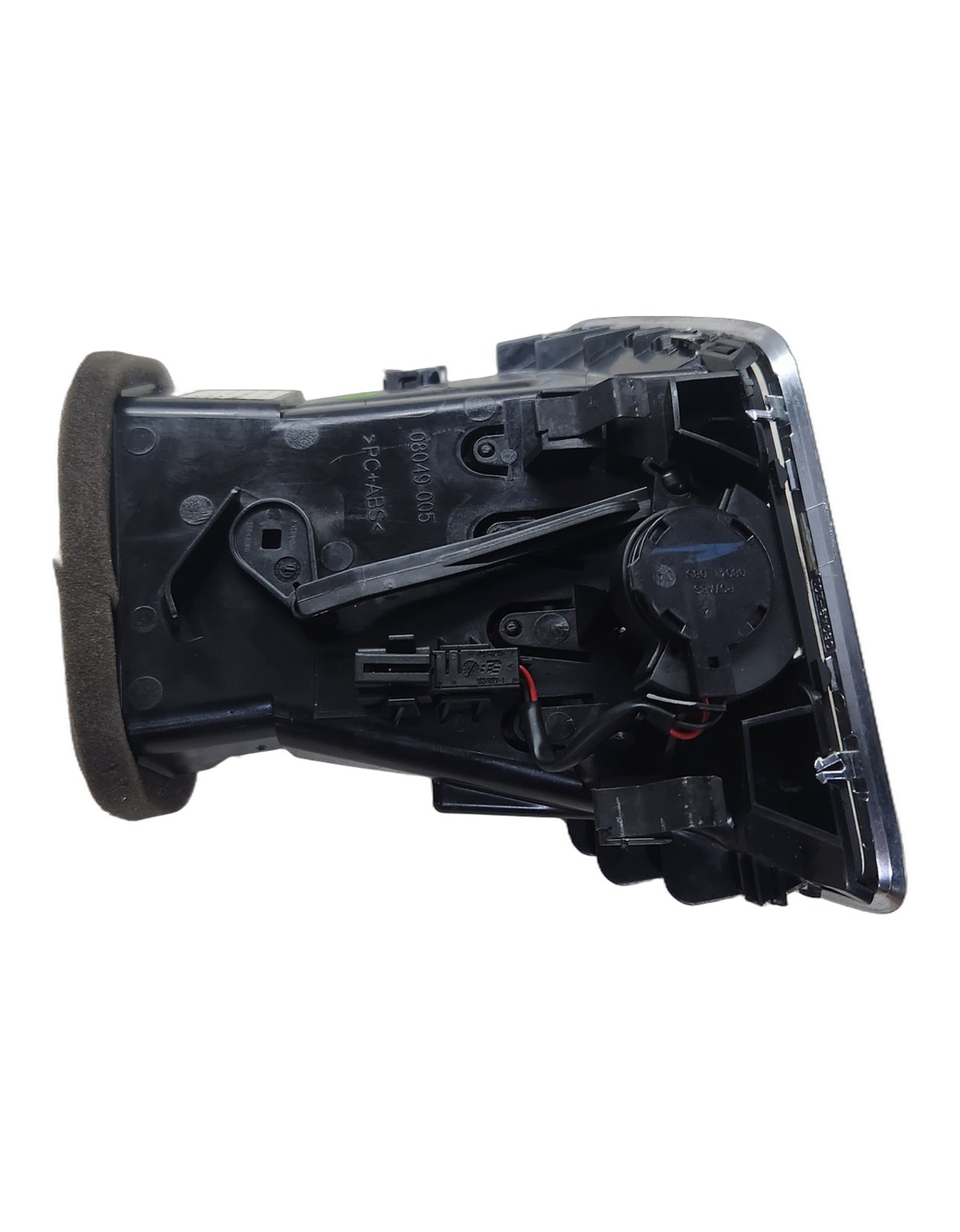 DIFUSOR AR DIREITO PAINEL AUDI Q3 2013 2019