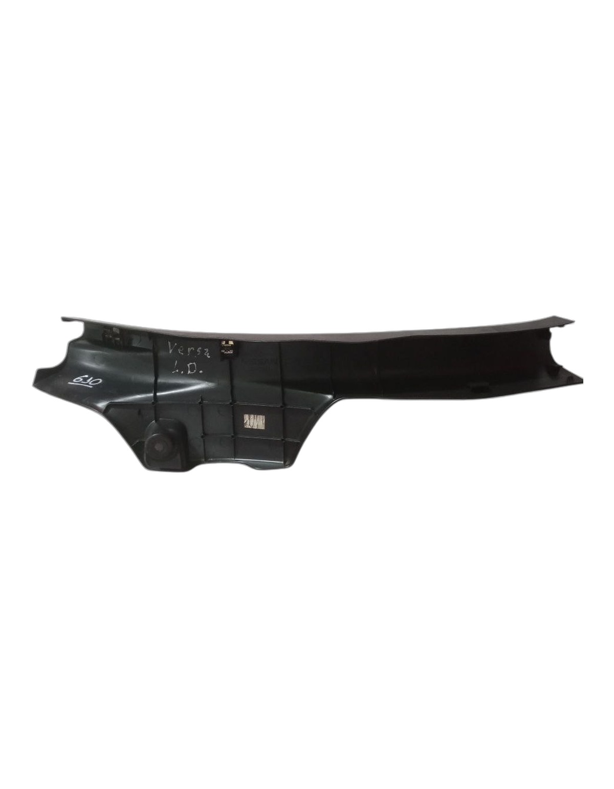 Moldura Soleira Porta Lado Direito Nissan Versa 2013 2019.