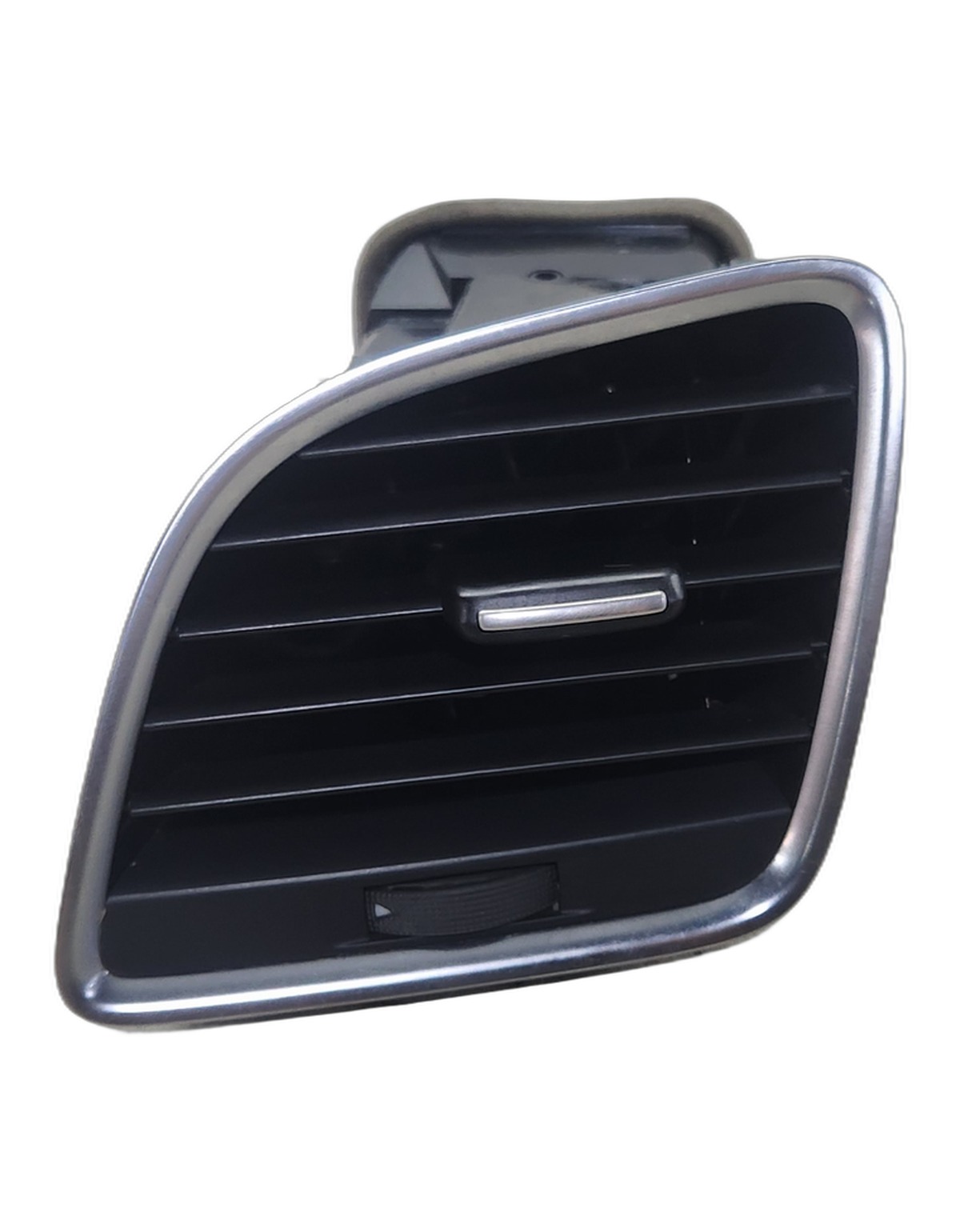 DIFUSOR AR LATERAL ESQUERDO AUDI Q3 2013 2019