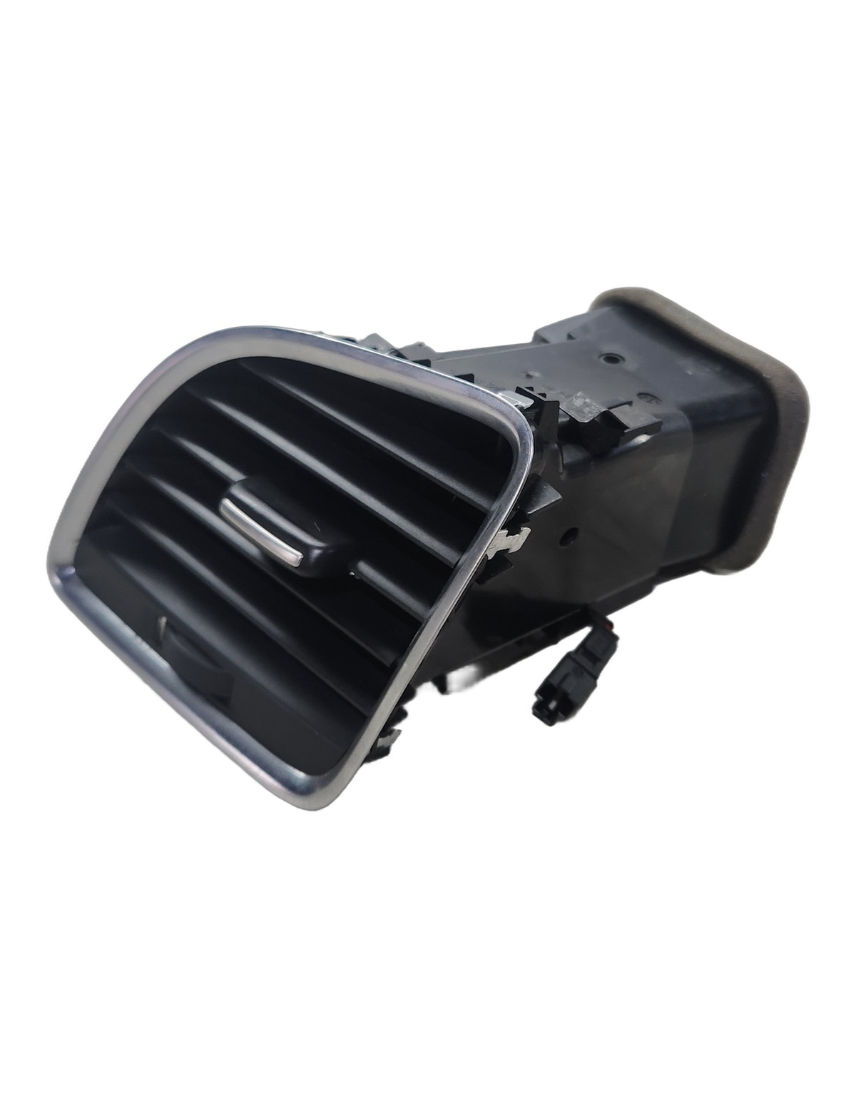 DIFUSOR AR LATERAL ESQUERDO AUDI Q3 2013 2019