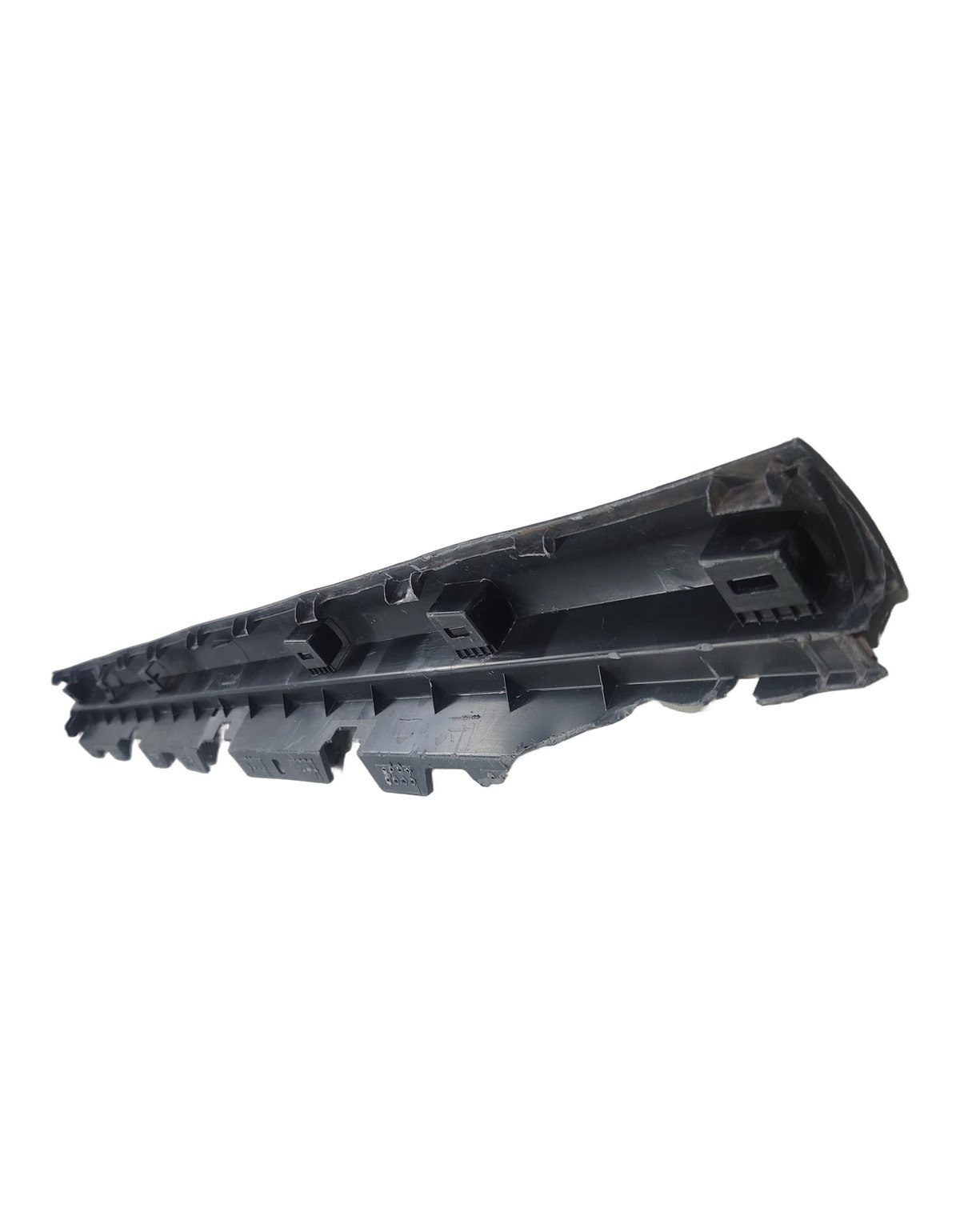 SPOILER LATERAL INFERIOR PORTA DIANT ESQ GWM HAVAL H6 2023 