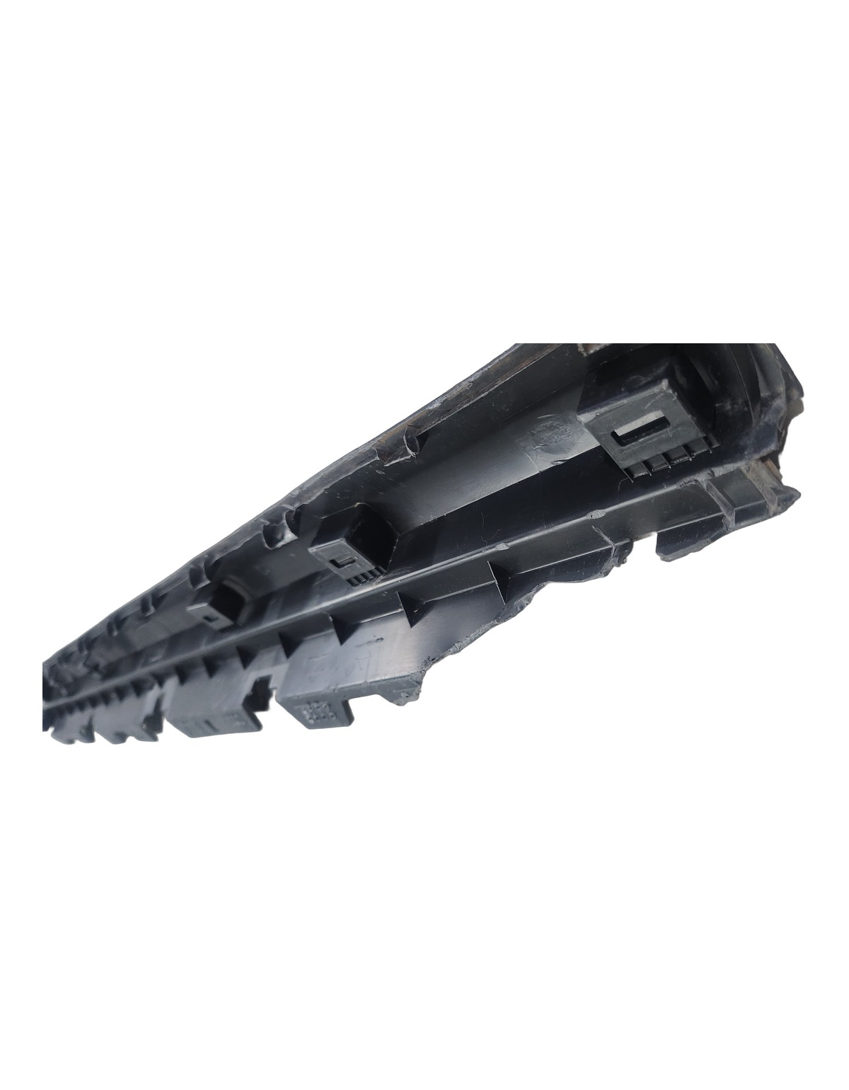 SPOILER LATERAL INFERIOR PORTA DIANT ESQ GWM HAVAL H6 2023 