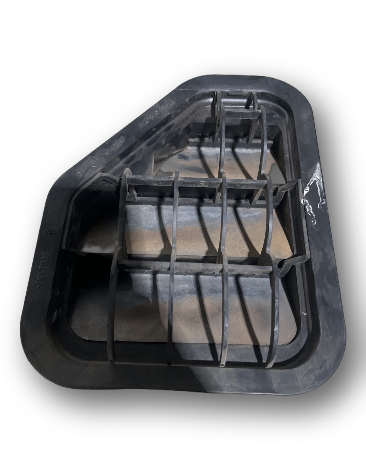 DIFUSOR TRASEIRO ESQ CARROCERIA VW TIGUAN 2009 2017