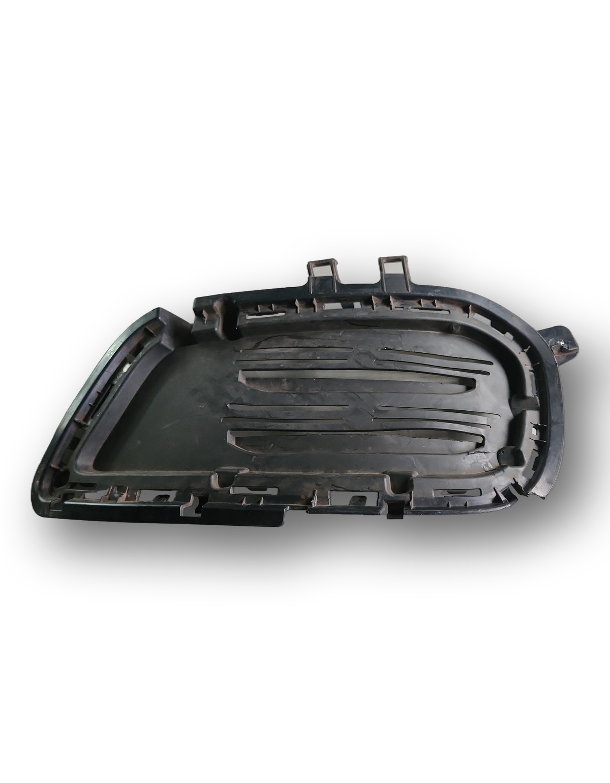 Grade / Moldura da Tomada de Ar Dianteira Direita - Mercedes-Benz Classe GLA (X156 / W156) (2014-2020)