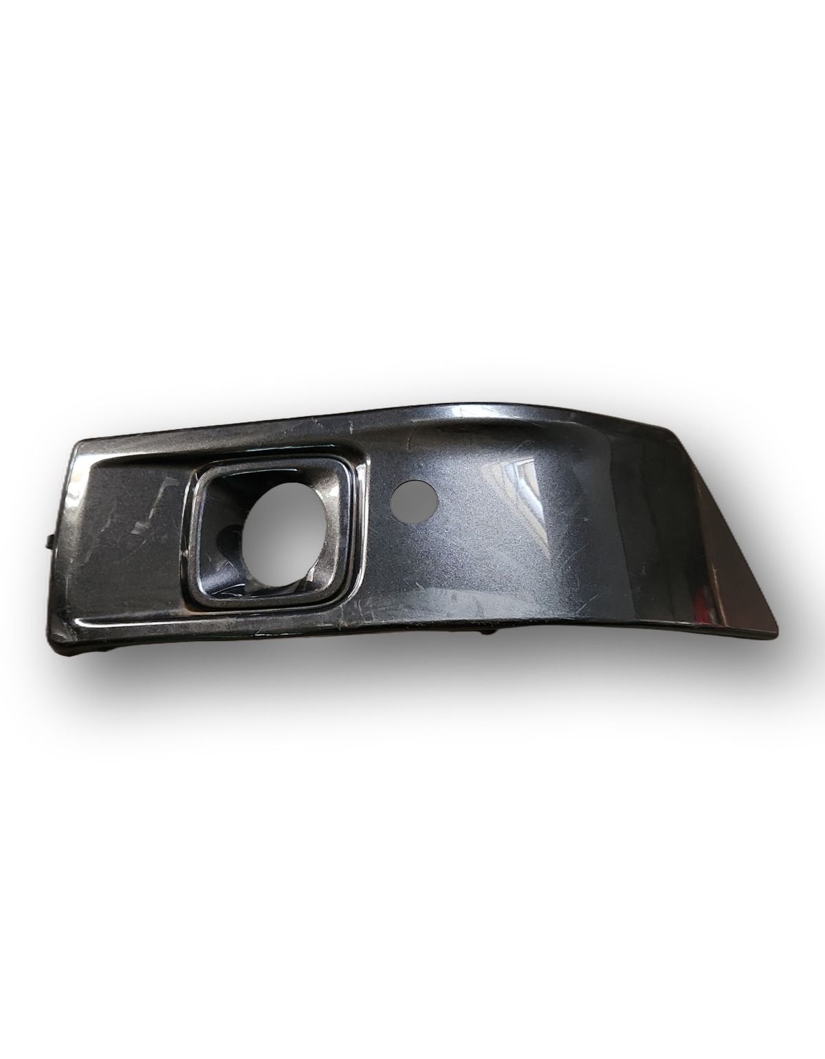 Moldura para-choque dianteiro direito - GWM Tank 300, 2021-2025